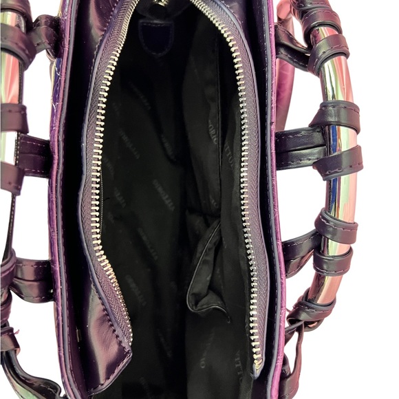 Purple handbag/purse and wallet. - Picture 8 of 16